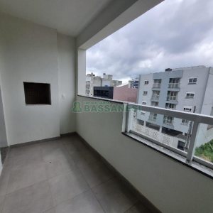 Apartamento com 59m², 2 dormitórios, 1 vaga, no bairro Vila Verde em Caxias do Sul para Alugar