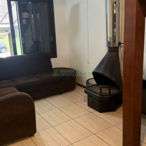 Sobrado com 75m², 2 dormitórios, 1 vaga, no bairro Desvio Rizzo em Caxias do Sul para Comprar