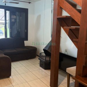 Sobrado com 75m², 2 dormitórios, 1 vaga, no bairro Desvio Rizzo em Caxias do Sul para Comprar