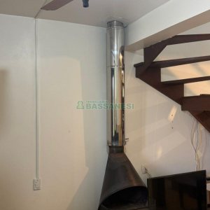 Sobrado com 75m², 2 dormitórios, 1 vaga, no bairro Desvio Rizzo em Caxias do Sul para Comprar