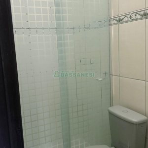 Sobrado com 75m², 2 dormitórios, 1 vaga, no bairro Desvio Rizzo em Caxias do Sul para Comprar