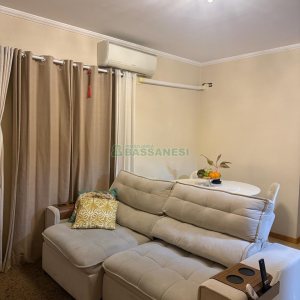 Apartamento com 75m², 2 dormitórios, 1 vaga, no bairro Universitário em Caxias do Sul para Alugar