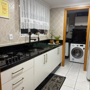 Apartamento com 75m², 2 dormitórios, 1 vaga, no bairro Universitário em Caxias do Sul para Alugar