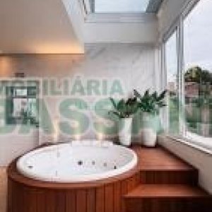 Apto Mobiliado com 110m², 3 dormitórios, 2 vagas, no bairro Petrópolis em Caxias do Sul para Alugar