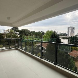 Apto Mobiliado com 110m², 3 dormitórios, 2 vagas, no bairro Petrópolis em Caxias do Sul para Alugar