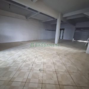 Loja com 178m², 4 vagas, no bairro Cristo Redentor em Caxias do Sul para Alugar