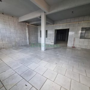 Loja com 178m², 4 vagas, no bairro Cristo Redentor em Caxias do Sul para Alugar