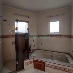 Apartamento com 150m², 3 dormitórios, 3 vagas, no bairro Exposição em Caxias do Sul para Alugar