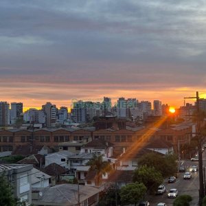 Apartamento com 150m², 3 dormitórios, 3 vagas, no bairro Exposição em Caxias do Sul para Alugar