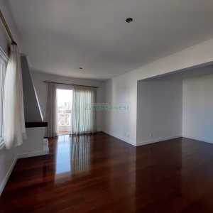 Apartamento com 150m², 3 dormitórios, 3 vagas, no bairro Exposição em Caxias do Sul para Alugar