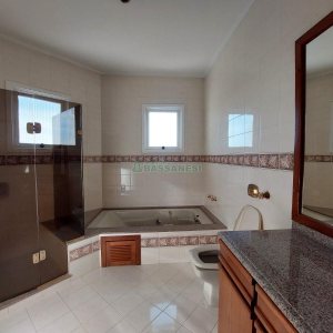 Apartamento com 150m², 3 dormitórios, 3 vagas, no bairro Exposição em Caxias do Sul para Alugar