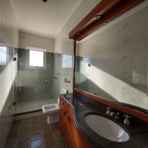 Apartamento com 150m², 3 dormitórios, 3 vagas, no bairro Exposição em Caxias do Sul para Alugar