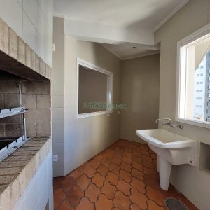 Apartamento com 150m², 3 dormitórios, 3 vagas, no bairro Exposição em Caxias do Sul para Alugar