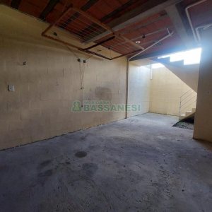 Sobrado com 90m², 2 dormitórios, 1 vaga, no bairro São Luiz em Caxias do Sul para Comprar