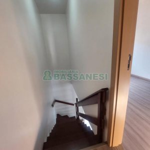 Sobrado com 90m², 2 dormitórios, 1 vaga, no bairro São Luiz em Caxias do Sul para Comprar