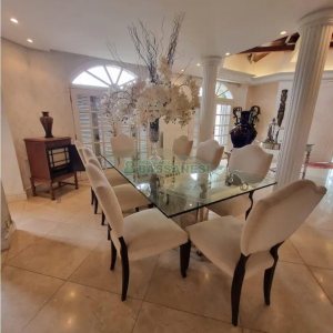 Casa Mobiliada com 320m², 3 dormitórios, 3 vagas, no bairro Vinhedos em Caxias do Sul para Alugar