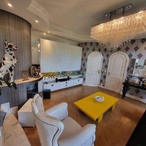 Casa Mobiliada com 320m², 3 dormitórios, 3 vagas, no bairro Vinhedos em Caxias do Sul para Alugar