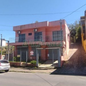 Casa com 126m², 2 dormitórios, 2 vagas, no bairro Rio Branco em Caxias do Sul para Comprar