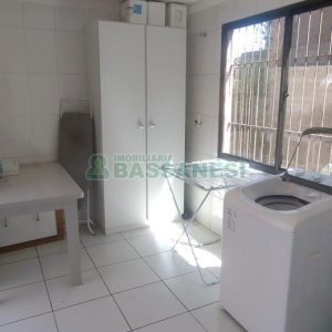 Casa com 126m², 2 dormitórios, 2 vagas, no bairro Rio Branco em Caxias do Sul para Comprar