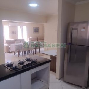 Casa com 126m², 2 dormitórios, 2 vagas, no bairro Rio Branco em Caxias do Sul para Comprar