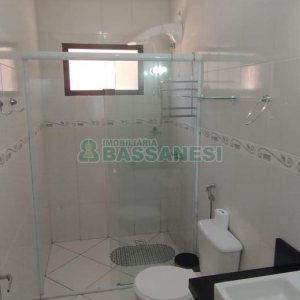 Casa com 126m², 2 dormitórios, 2 vagas, no bairro Rio Branco em Caxias do Sul para Comprar