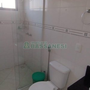 Casa com 126m², 2 dormitórios, 2 vagas, no bairro Rio Branco em Caxias do Sul para Comprar