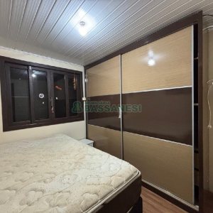 Casa Mobiliada com 140m², 3 dormitórios, 2 vagas, no bairro São Cristóvão em Caxias do Sul para Alugar