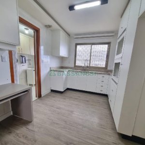 Apartamento com 65m², 2 dormitórios, 1 vaga, no bairro Petrópolis em Caxias do Sul para Alugar