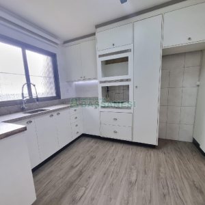 Apartamento com 65m², 2 dormitórios, 1 vaga, no bairro Petrópolis em Caxias do Sul para Alugar