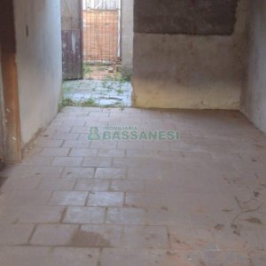 Casa com 230m², 3 dormitórios, 1 vaga, no bairro Pioneiro em Caxias do Sul para Comprar