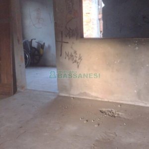 Casa com 230m², 3 dormitórios, 1 vaga, no bairro Pioneiro em Caxias do Sul para Comprar