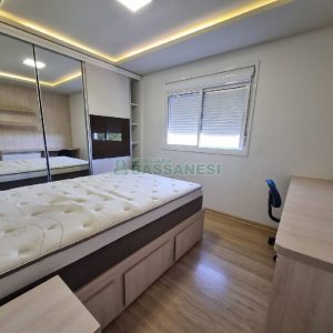 Apto Mobiliado com 67m², 2 dormitórios, 1 vaga, no bairro Panazzolo em Caxias do Sul para Alugar