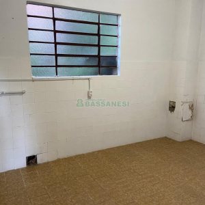 Casa com 98m², 3 dormitórios, no bairro Galópolis em Caxias do Sul para Alugar
