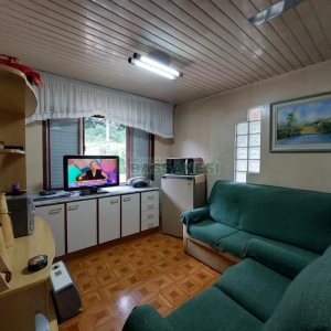 Casa com 290m², 4 dormitórios, 1 vaga, no bairro Galópolis em Caxias do Sul para Comprar