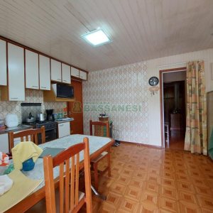 Casa com 290m², 4 dormitórios, 1 vaga, no bairro Galópolis em Caxias do Sul para Comprar