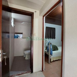 Casa com 290m², 4 dormitórios, 1 vaga, no bairro Galópolis em Caxias do Sul para Comprar