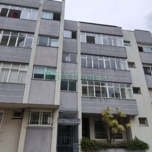 Apartamento com 98m², 3 dormitórios, 1 vaga, no bairro Santa Catarina em Caxias do Sul para Comprar