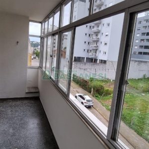 Apartamento com 98m², 3 dormitórios, 1 vaga, no bairro Santa Catarina em Caxias do Sul para Comprar