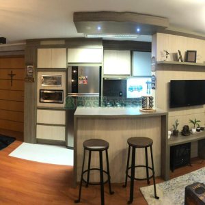 Apto Mobiliado com 60m², 2 dormitórios, 1 vaga, no bairro Charqueadas em Caxias do Sul para Alugar