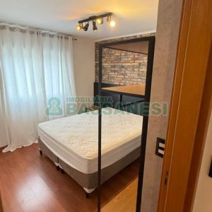 Apto Mobiliado com 60m², 2 dormitórios, 1 vaga, no bairro Charqueadas em Caxias do Sul para Alugar