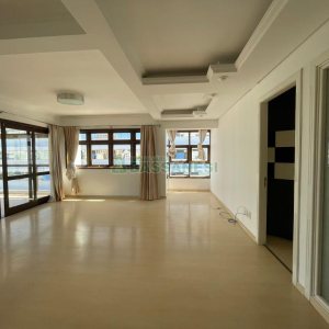 Apartamento com 119m², 4 dormitórios, 2 vagas, no bairro Pio X em Caxias do Sul para Comprar