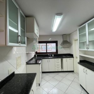 Apartamento com 119m², 4 dormitórios, 2 vagas, no bairro Pio X em Caxias do Sul para Comprar