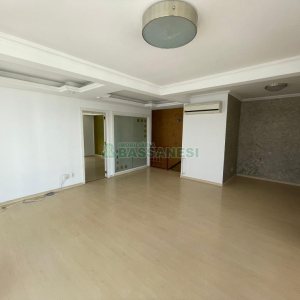 Apartamento com 119m², 4 dormitórios, 2 vagas, no bairro Pio X em Caxias do Sul para Comprar