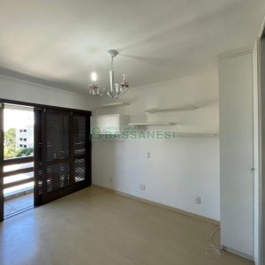 Apartamento com 119m², 4 dormitórios, 2 vagas, no bairro Pio X em Caxias do Sul para Comprar