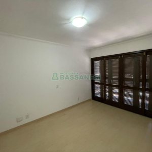 Apartamento com 119m², 4 dormitórios, 2 vagas, no bairro Pio X em Caxias do Sul para Comprar