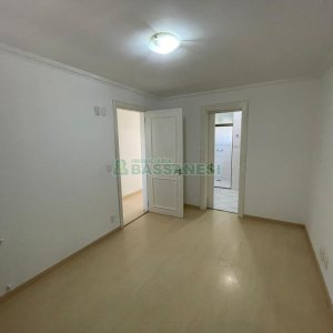 Apartamento com 119m², 4 dormitórios, 2 vagas, no bairro Pio X em Caxias do Sul para Comprar