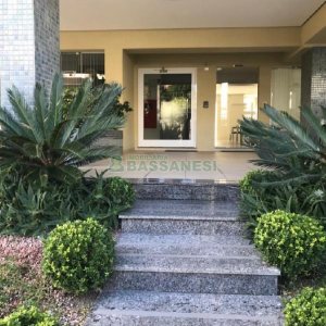 Apartamento com 85m², 2 dormitórios, 2 vagas, no bairro Sagrada Família em Caxias do Sul para Comprar