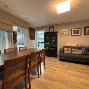 Apartamento com 85m², 2 dormitórios, 2 vagas, no bairro Sagrada Família em Caxias do Sul para Comprar