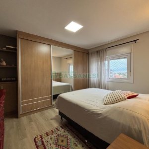 Apartamento com 85m², 2 dormitórios, 2 vagas, no bairro Sagrada Família em Caxias do Sul para Comprar