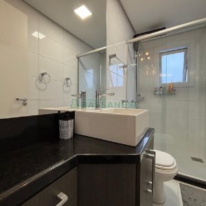 Apartamento com 85m², 2 dormitórios, 2 vagas, no bairro Sagrada Família em Caxias do Sul para Comprar